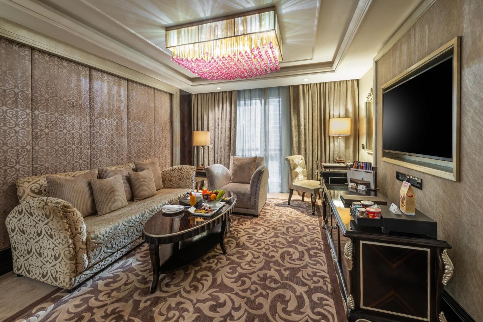 Narcissus Riyadh Hotel&Spa Exterior foto A suite at the hotel